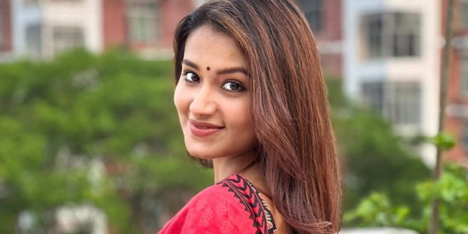 ফারিণের আইফোন চুরি