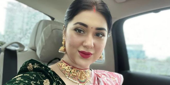 চিত্রনায়িকা অপু বিশ্বাস